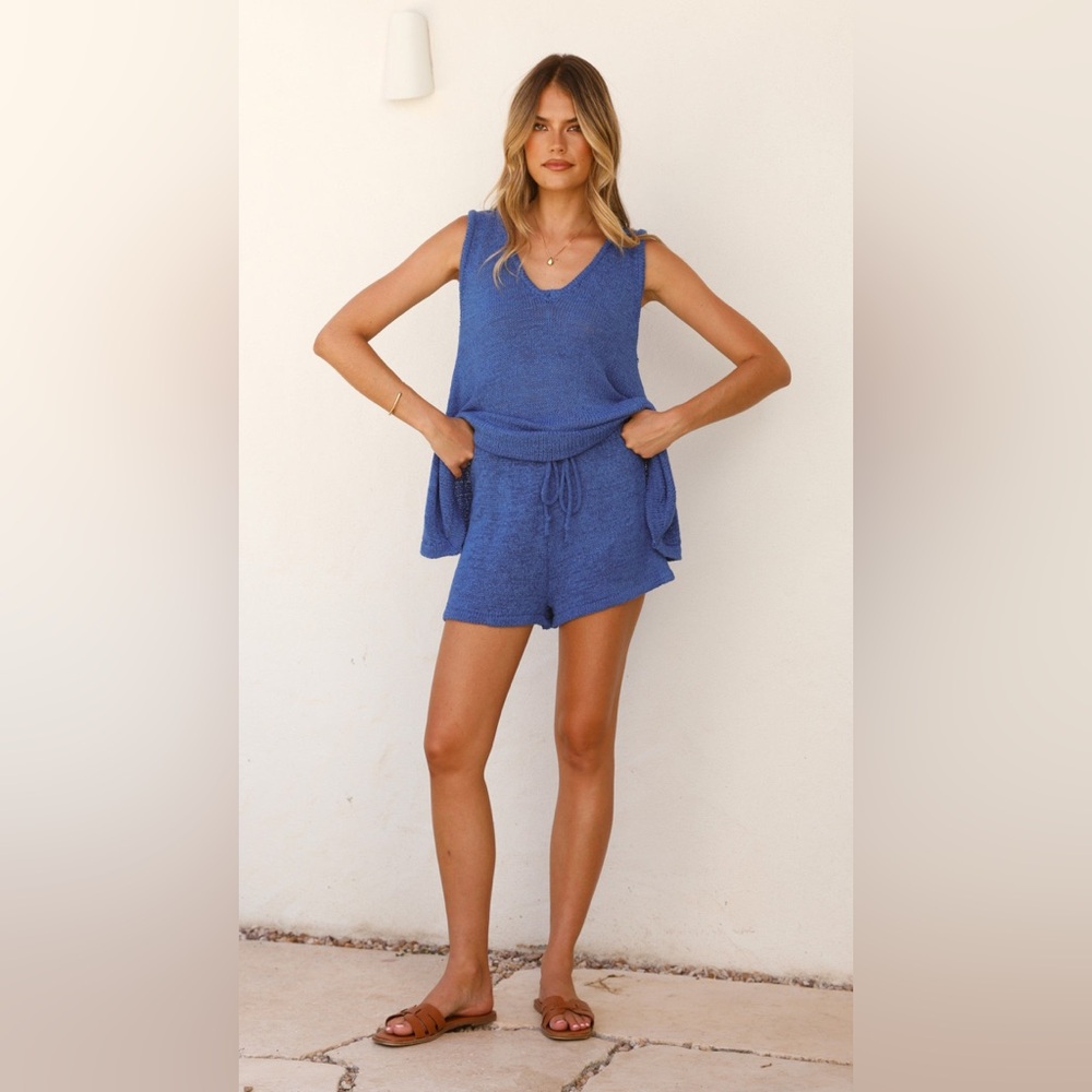 Sleeveless V-Neck Blue Knit Tank Top/shorts set - Picture 7 of 16